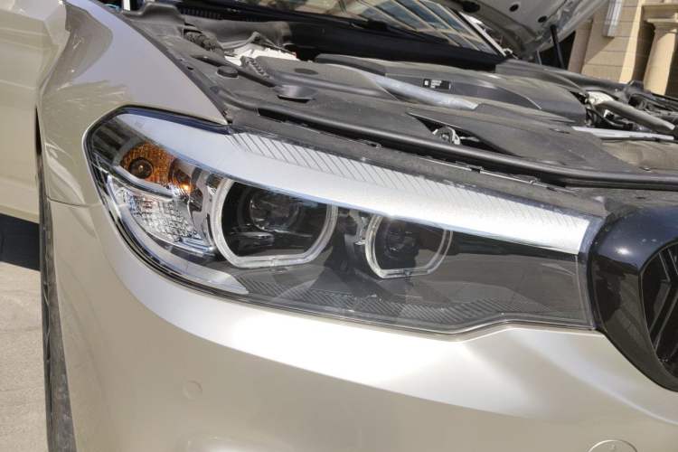 Used BMW 5 Series 2019 Restyled 525Li M Sport Package Right Front Headlight