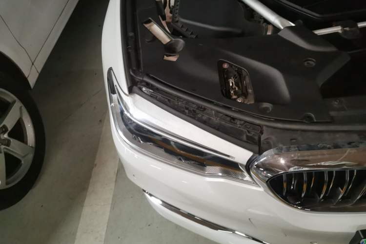 Used BMW 5 Series 2019 530Li Luxury Edition Premium Package Right Front Headlight
