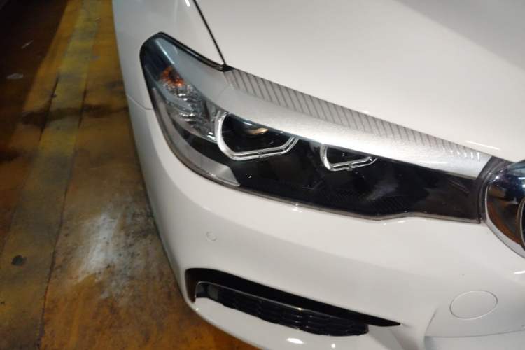 Used BMW 5 Series 2019 525i M Sport Package Right Front Headlight