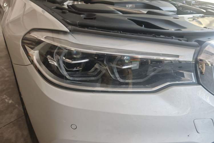 Used BMW 5 Series 2019 530Li Luxury Edition Premium Package Right Front Headlight