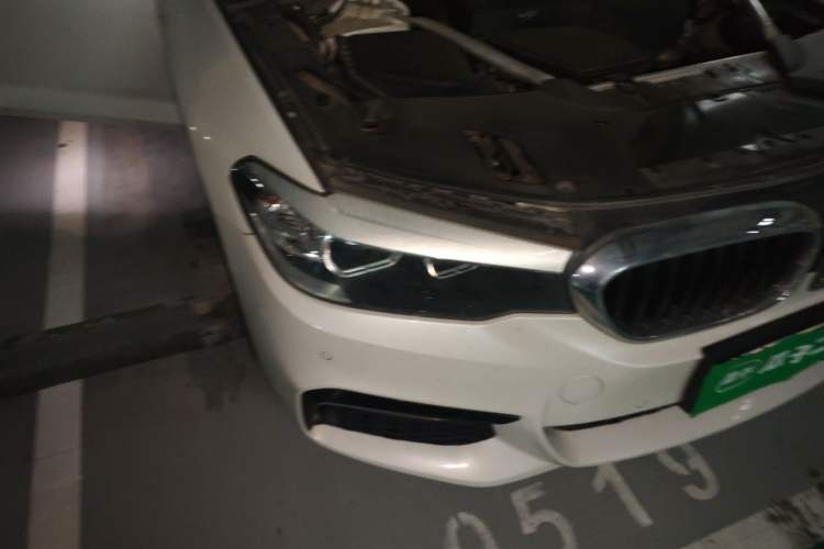 Used BMW 5 Series 2019 530Li Leading Model M Sport Package Right Front Headlight