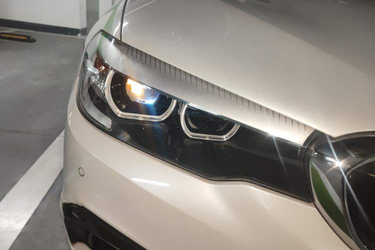 Used BMW 5 Series 2019 Restyled 525Li M Sport Package Right Front Headlight