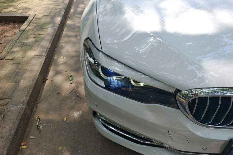 Used BMW 5 Series 2019 525Li Luxury Package Right Front Headlight