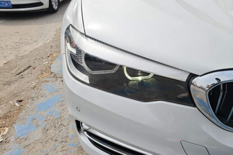 Used BMW 5 Series 2019 525Li Luxury Package Right Front Headlight