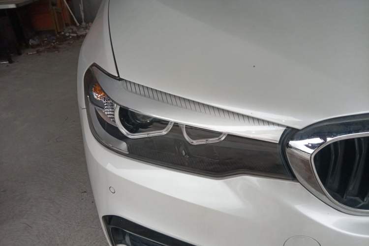 Used BMW 5 Series 2019 Facelifted 530Li Leading Edition M Sport Package Right Front Headlight