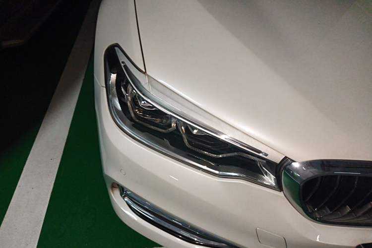 Used BMW 5 Series 2019 Facelifted 530Li Luxury Edition Premium Package Right Front Headlight
