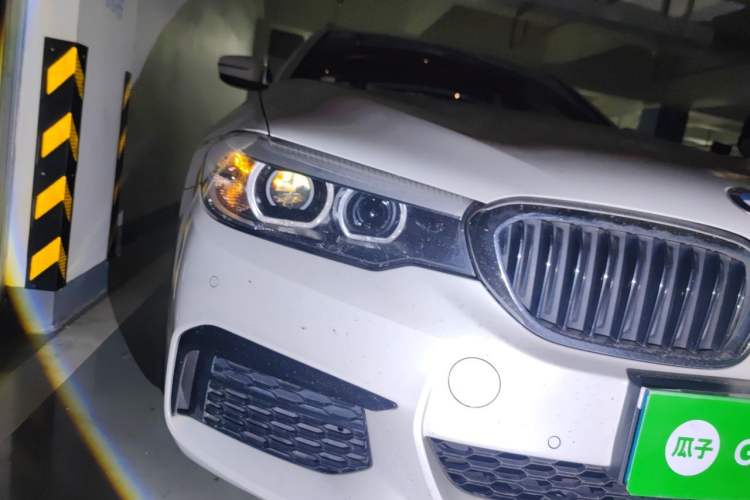 Used BMW 5 Series 2019 530Li Leading Model M Sport Package Right Front Headlight