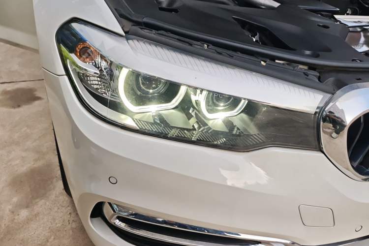 Used BMW 5 Series 2019 525Li Luxury Package Right Front Headlight