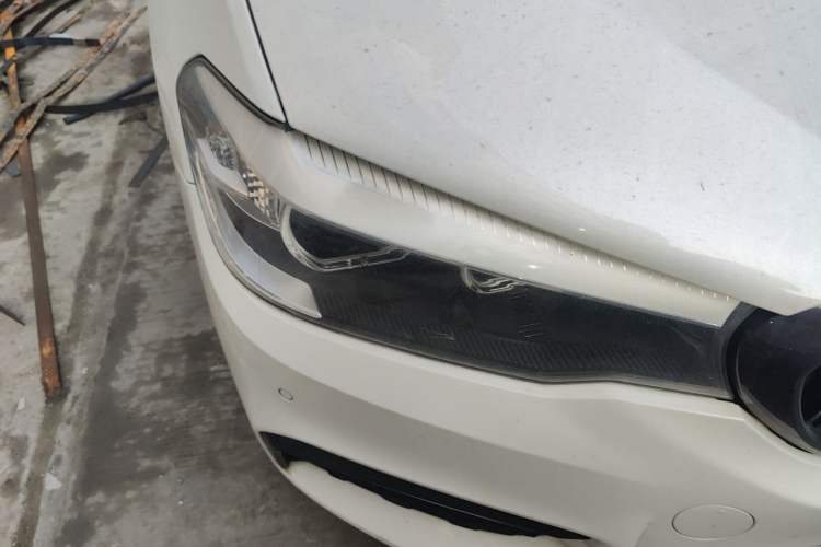 Used BMW 5 Series 2019 Facelifted 530Li Leading Edition M Sport Package Right Front Headlight