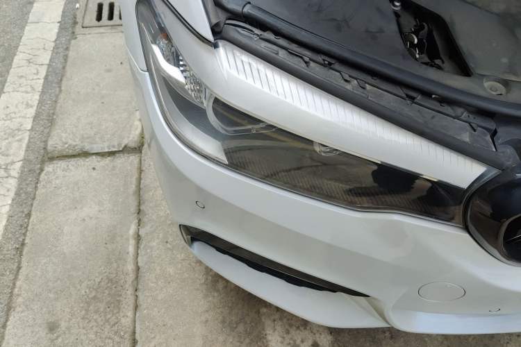 Used BMW 5 Series 2019 530Li Leading Model M Sport Package Right Front Headlight