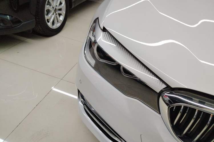 Used BMW 5 Series 2019 530Li xDrive Luxury Package Right Front Headlight