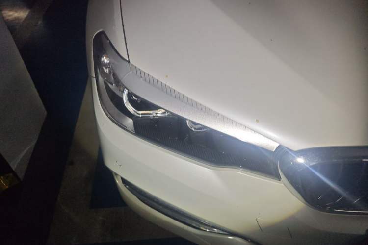 Used BMW 5 Series 2019 530Li Leading Model Luxury Package Right Front Headlight