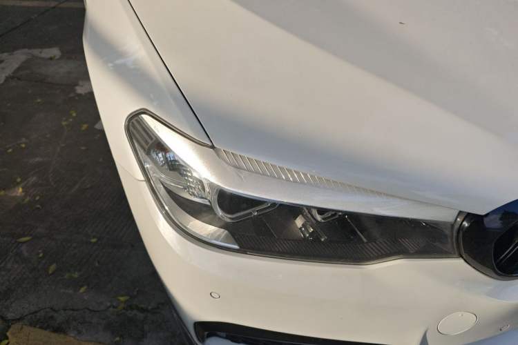 Used BMW 5 Series 2019 Facelifted 530Li Leading Edition M Sport Package Right Front Headlight