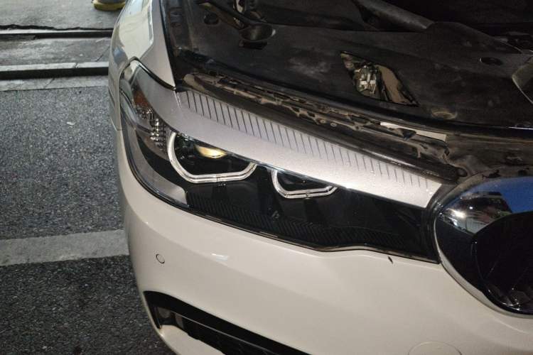 Used BMW 5 Series 2019 Restyled 525Li M Sport Package Right Front Headlight