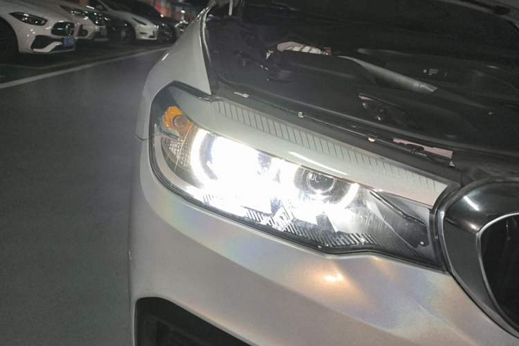 Used BMW 5 Series 2019 525Li M Sport Package Right Front Headlight