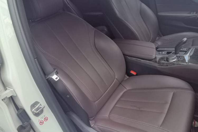 Used BMW 5 Series 2019 525Li M Sport Package Right Front Seat