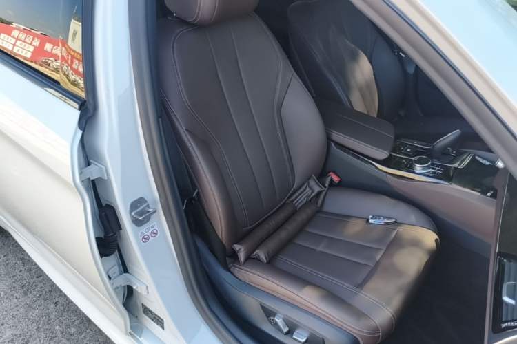 Used BMW 5 Series 2019 Restyled 525Li M Sport Package Right Front Seat