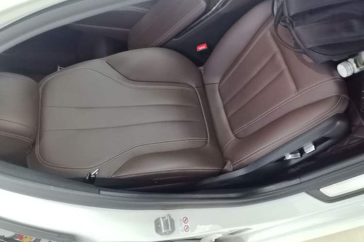 Used BMW 5 Series 2019 525Li M Sport Package Right Front Seat
