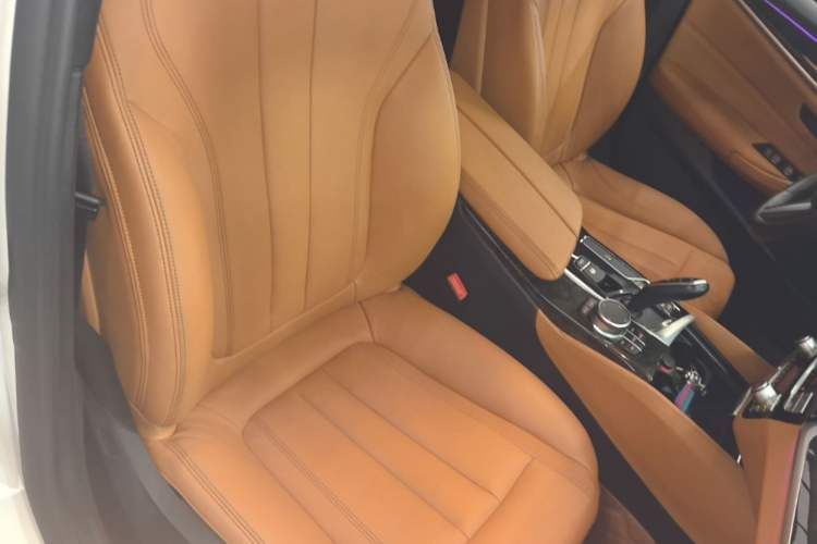 Used BMW 5 Series 2019 530Li Leading Model M Sport Package Right Front Seat