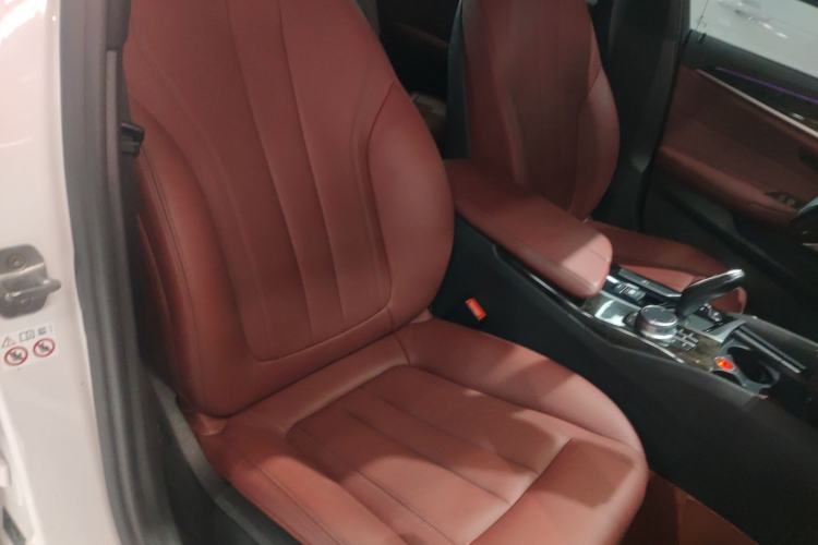 Used BMW 5 Series 2019 530Li Leading Model M Sport Package Right Front Seat