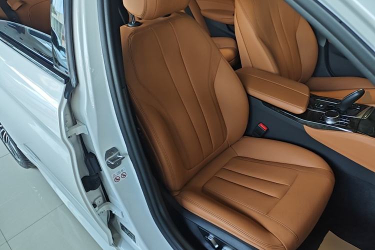 Used BMW 5 Series 2019 530Li Leading Model M Sport Package Right Front Seat