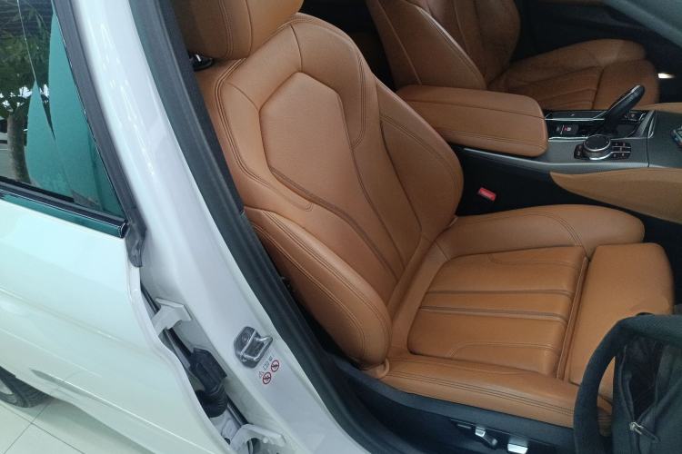 Used BMW 5 Series 2019 525i M Sport Package Right Front Seat
