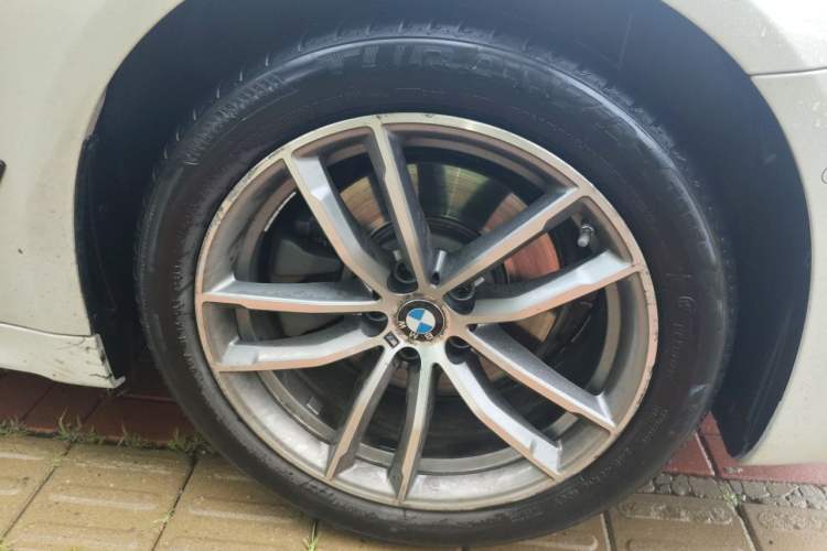 Used BMW 5 Series 2019 Restyled 525Li M Sport Package Right Front Wheel Hub