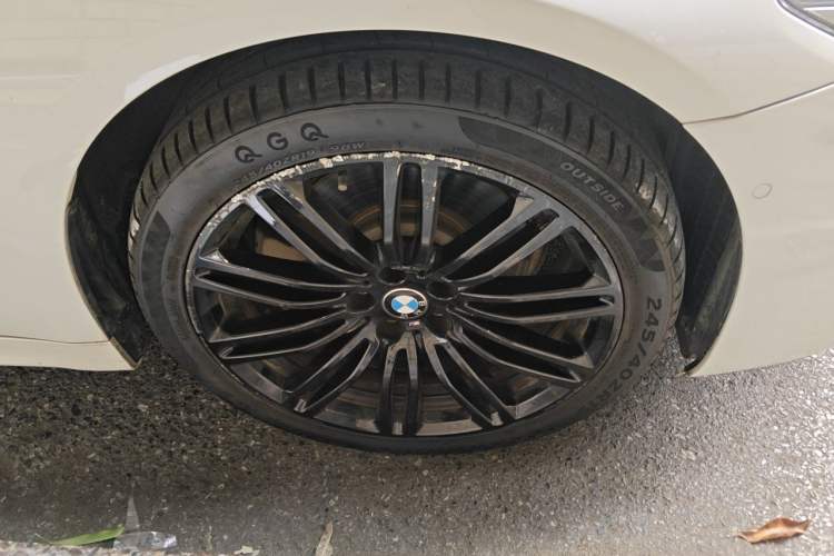 Used BMW 5 Series 2019 525Li M Sport Package Right Front Wheel Hub