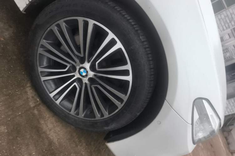 Used BMW 5 Series 2019 530Li Luxury Edition Premium Package Right Front Wheel Hub