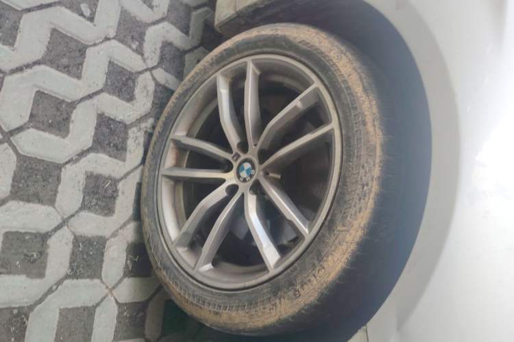 Used BMW 5 Series 2019 525Li M Sport Package Right Front Wheel Hub