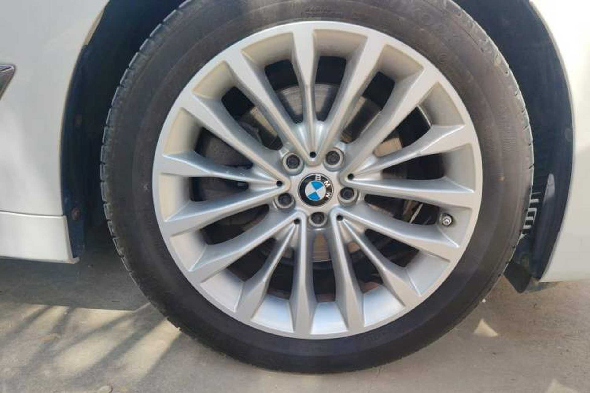 Used BMW 5 Series 2019 Facelifted 525Li Luxury Package Right Front Wheel Hub