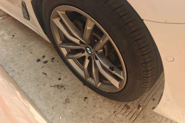 Used BMW 5 Series 2019 Restyled 525i M Sport Package Right Front Wheel Hub
