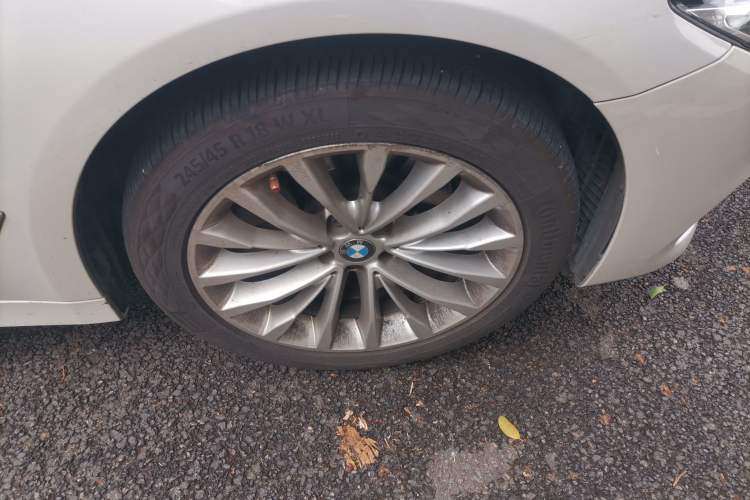 Used BMW 5 Series 2019 525Li Luxury Package Right Front Wheel Hub