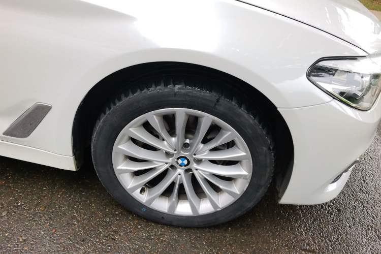Used BMW 5 Series 2019 525Li Luxury Package Right Front Wheel Hub