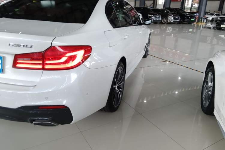 Used BMW 5 Series 2019 Restyled 530Li Luxury Edition M Sport Package Right Rear Taillight