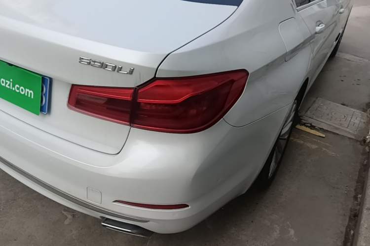 Used BMW 5 Series 2019 Facelifted 530Li Luxury Edition Premium Package Right Rear Taillight