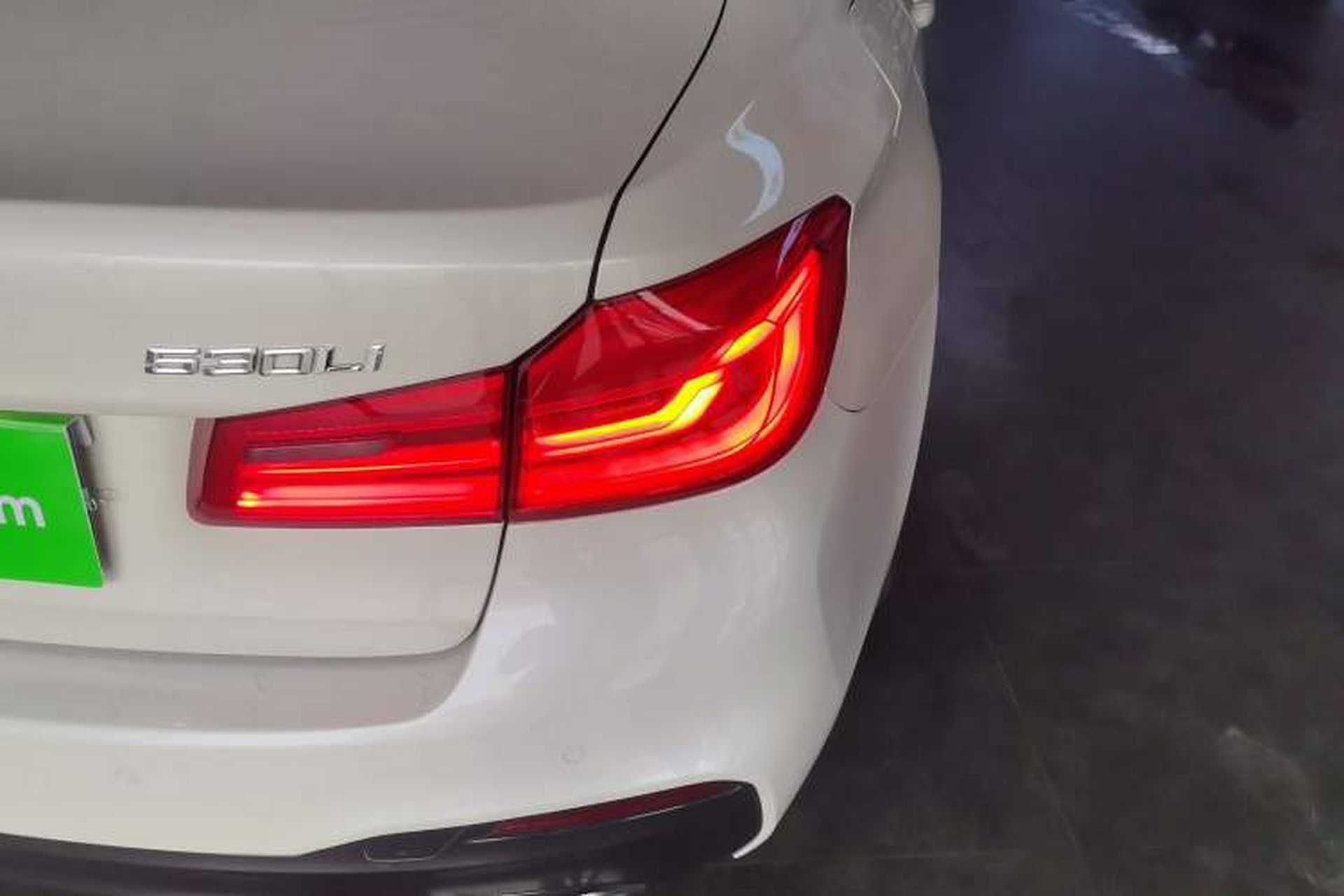 Used BMW 5 Series 2019 Facelifted 530Li Leading Edition M Sport Package Right Rear Taillight