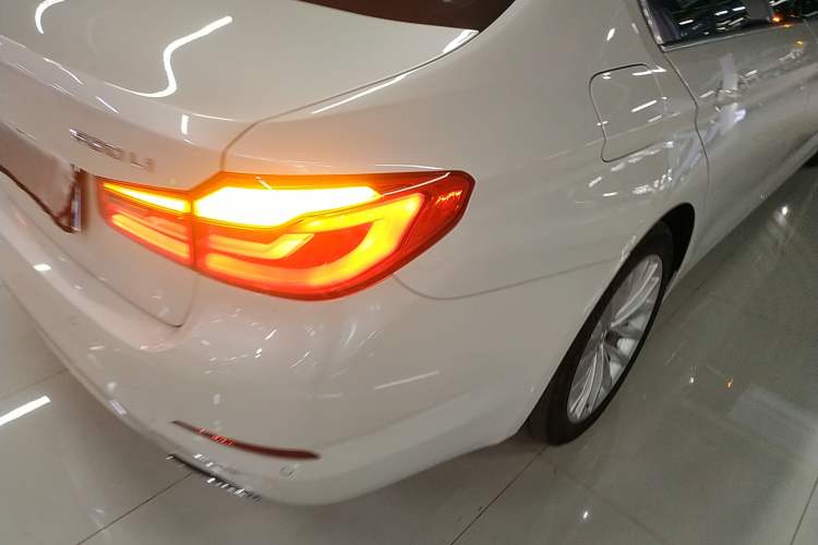 Used BMW 5 Series 2019 530Li xDrive Luxury Package Right Rear Taillight