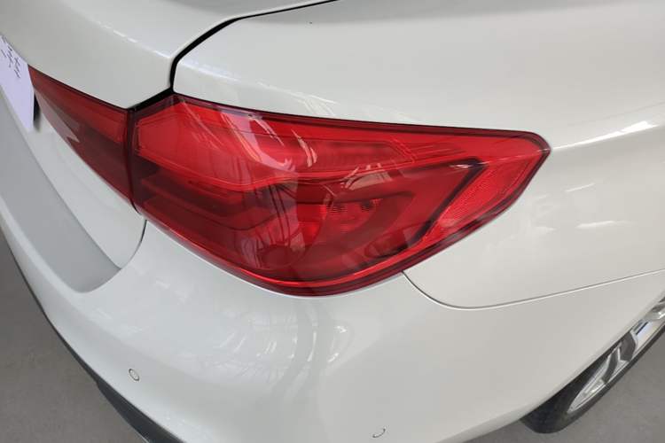 Used BMW 5 Series 2019 525Li M Sport Package Right Rear Taillight