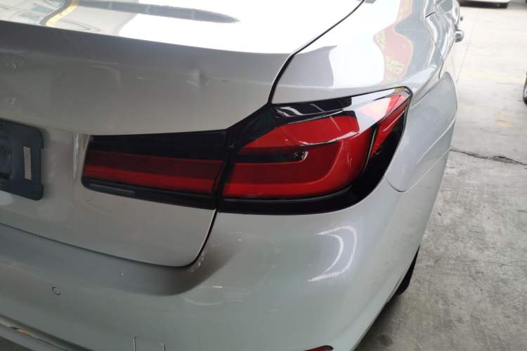 Used BMW 5 Series 2019 Facelifted 530Li Leading Edition Luxury Package Right Rear Taillight