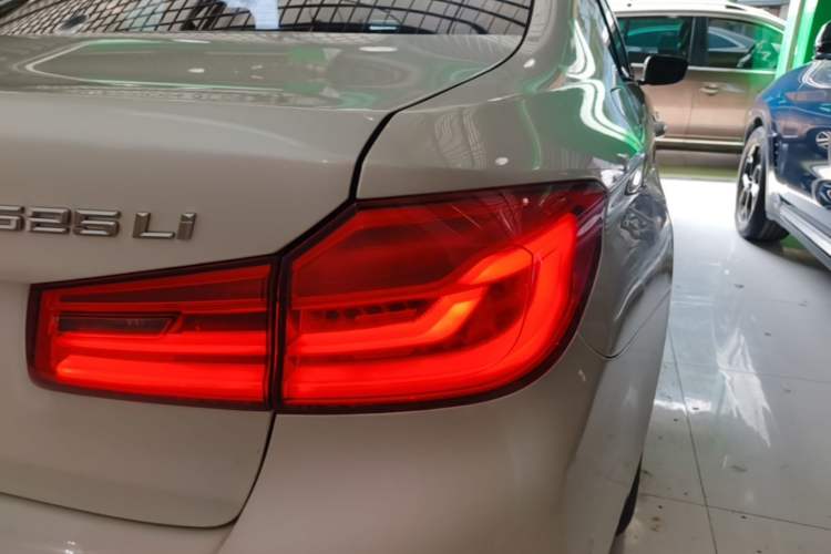 Used BMW 5 Series 2019 525Li M Sport Package Right Rear Taillight