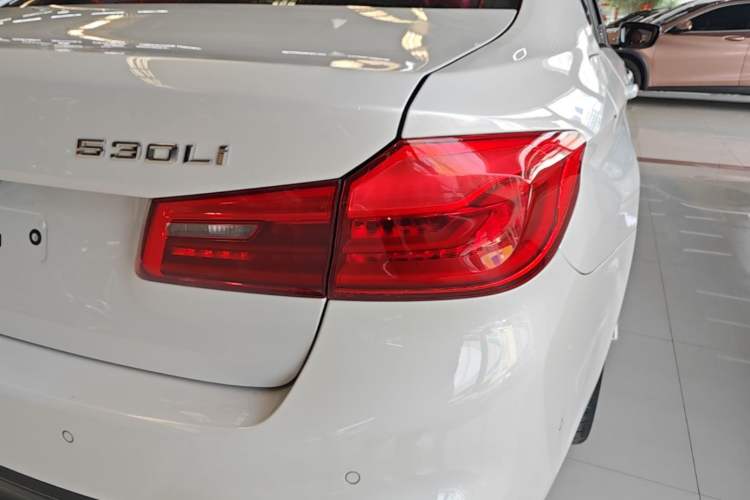 Used BMW 5 Series 2019 530Li Leading Model M Sport Package Right Rear Taillight