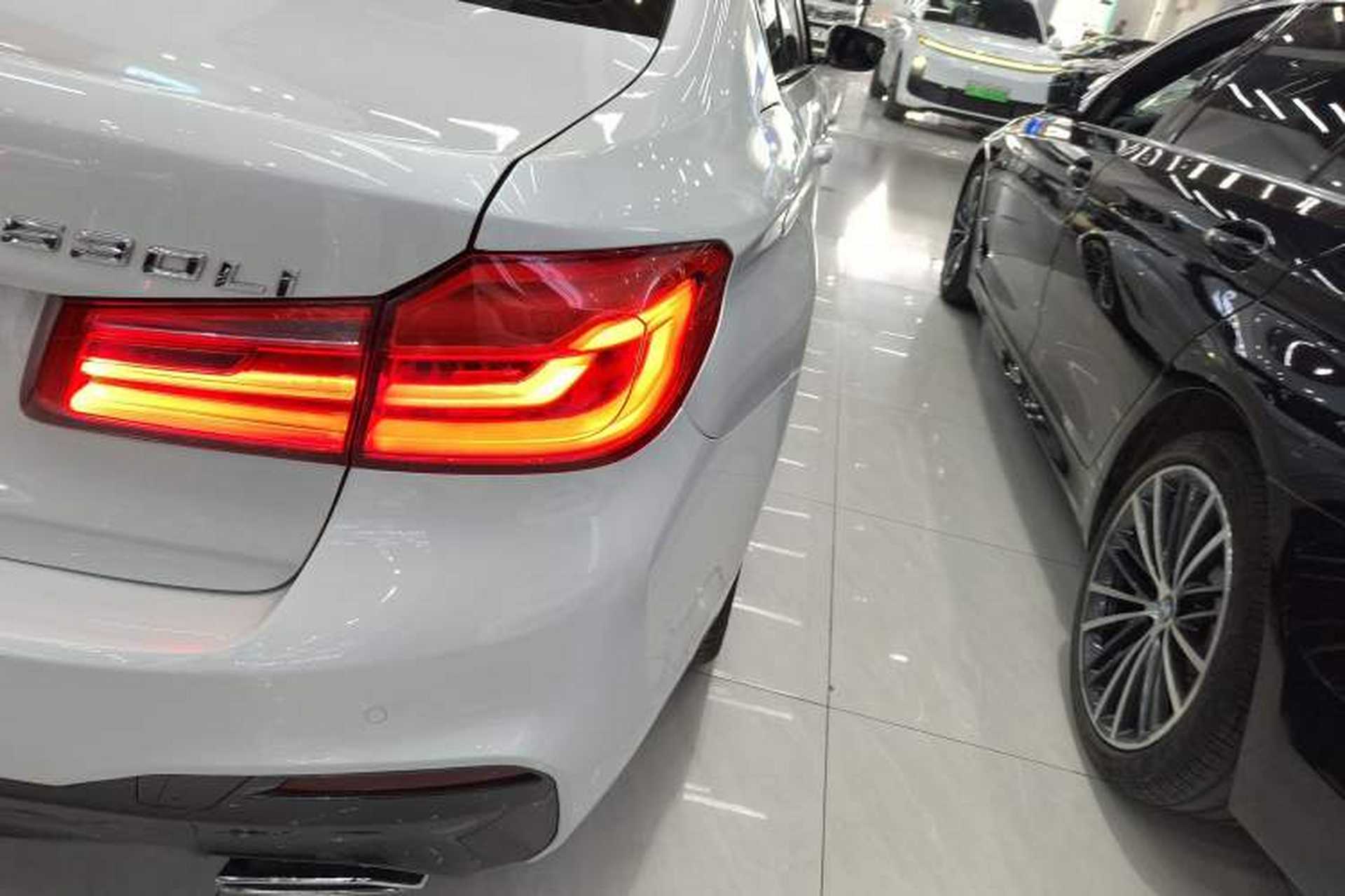 Used BMW 5 Series 2019 Facelifted 530Li Leading Edition M Sport Package Right Rear Taillight