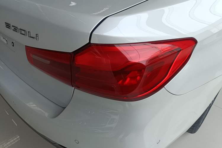 Used BMW 5 Series 2019 530Li Leading Model M Sport Package Right Rear Taillight