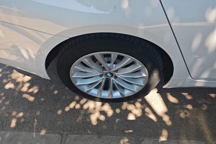 Used BMW 5 Series 2019 Facelifted 525Li Luxury Package Right Rear Wheel Hub