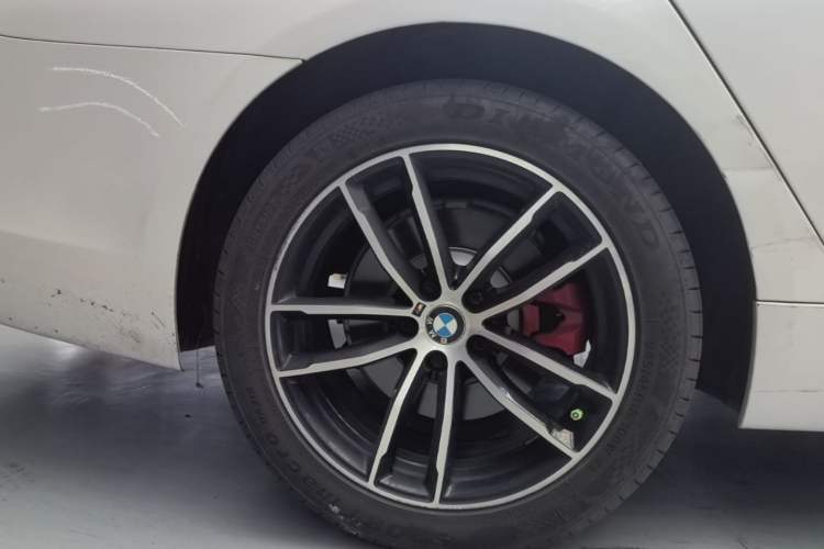 Used BMW 5 Series 2019 525Li M Sport Package Right Rear Wheel Hub