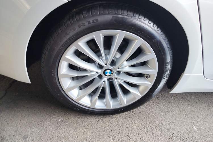 Used BMW 5 Series 2019 530Li xDrive Luxury Package Right Rear Wheel Hub