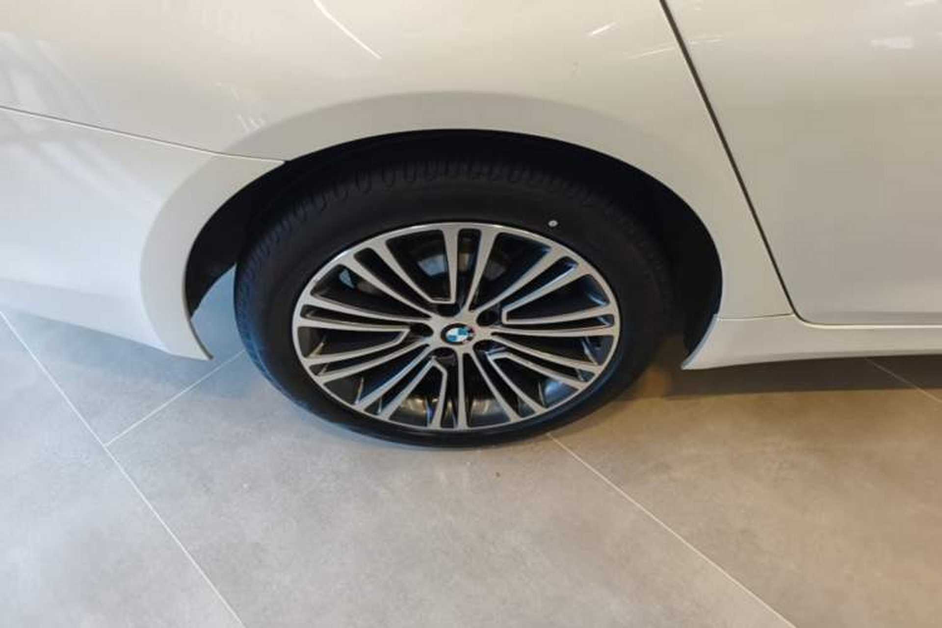 Used BMW 5 Series 2019 530Li Luxury Edition Premium Package Right Rear Wheel Hub