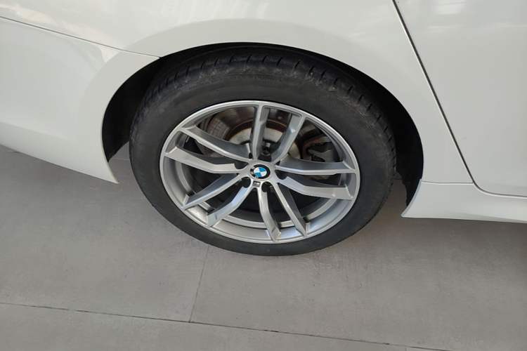 Used BMW 5 Series 2019 525Li M Sport Package Right Rear Wheel Hub