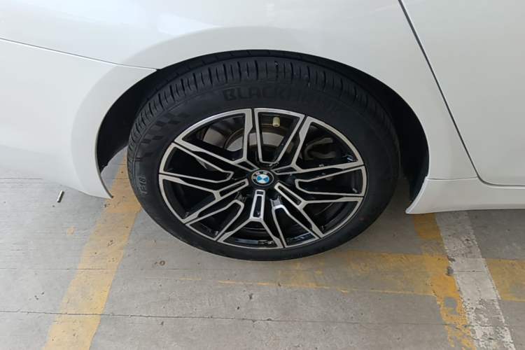 Used BMW 5 Series 2019 525Li Luxury Package Right Rear Wheel Hub